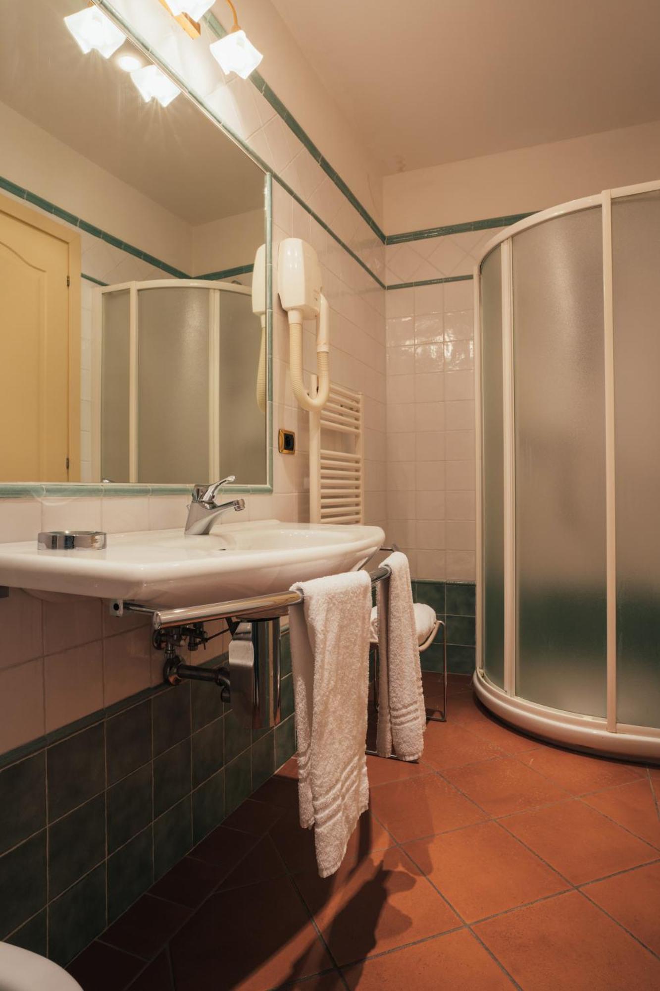 Albergo Cane Dozza Buitenkant foto